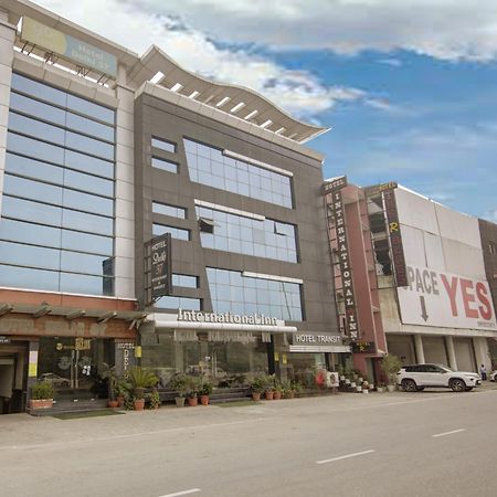 Hotel Delhi 37 By Star Group Near Delhi Airport New Delhi Extérieur photo